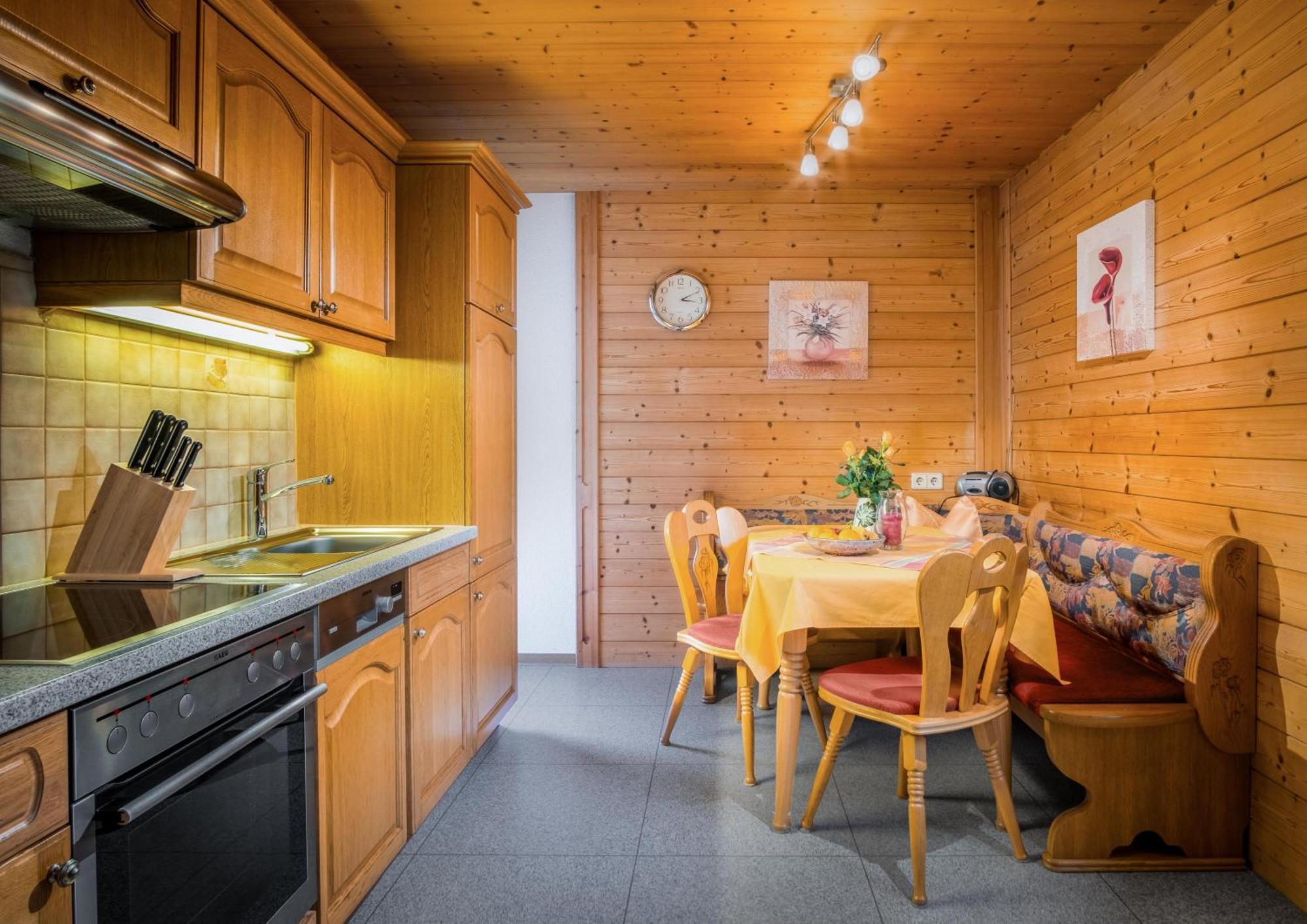 Haus Annemarie Apartments Kartitsch - Hochpustertal Ngoại thất bức ảnh